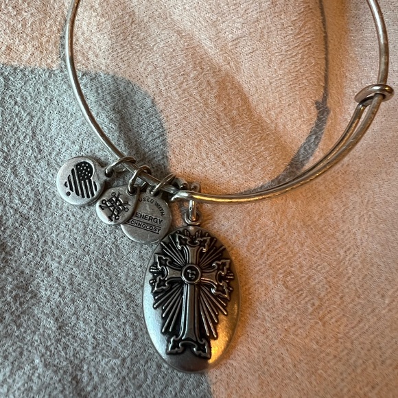 Alex and Ani, Armenian Cross charm expandable Rafaelian bangle bracelet, copper - Picture 2 of 6